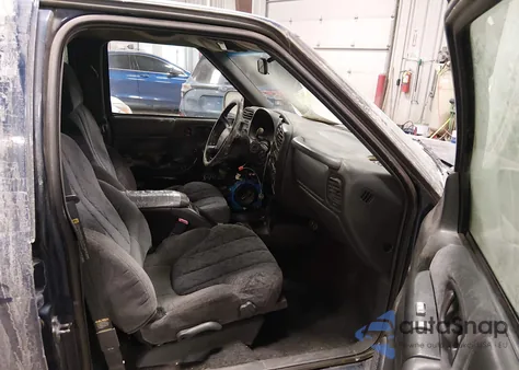 2001 Chevrolet S-10 Ls z USA, uszkodzony, nr VIN 1GCDT13W71K224015